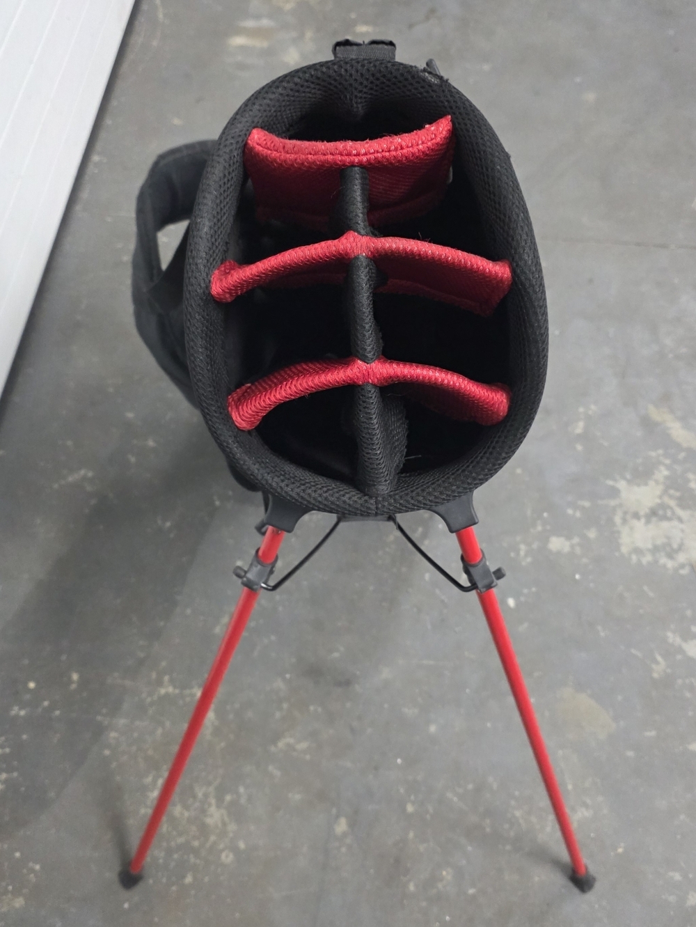 Stand Golf Bag — Black & Red - Picture 5 of 9